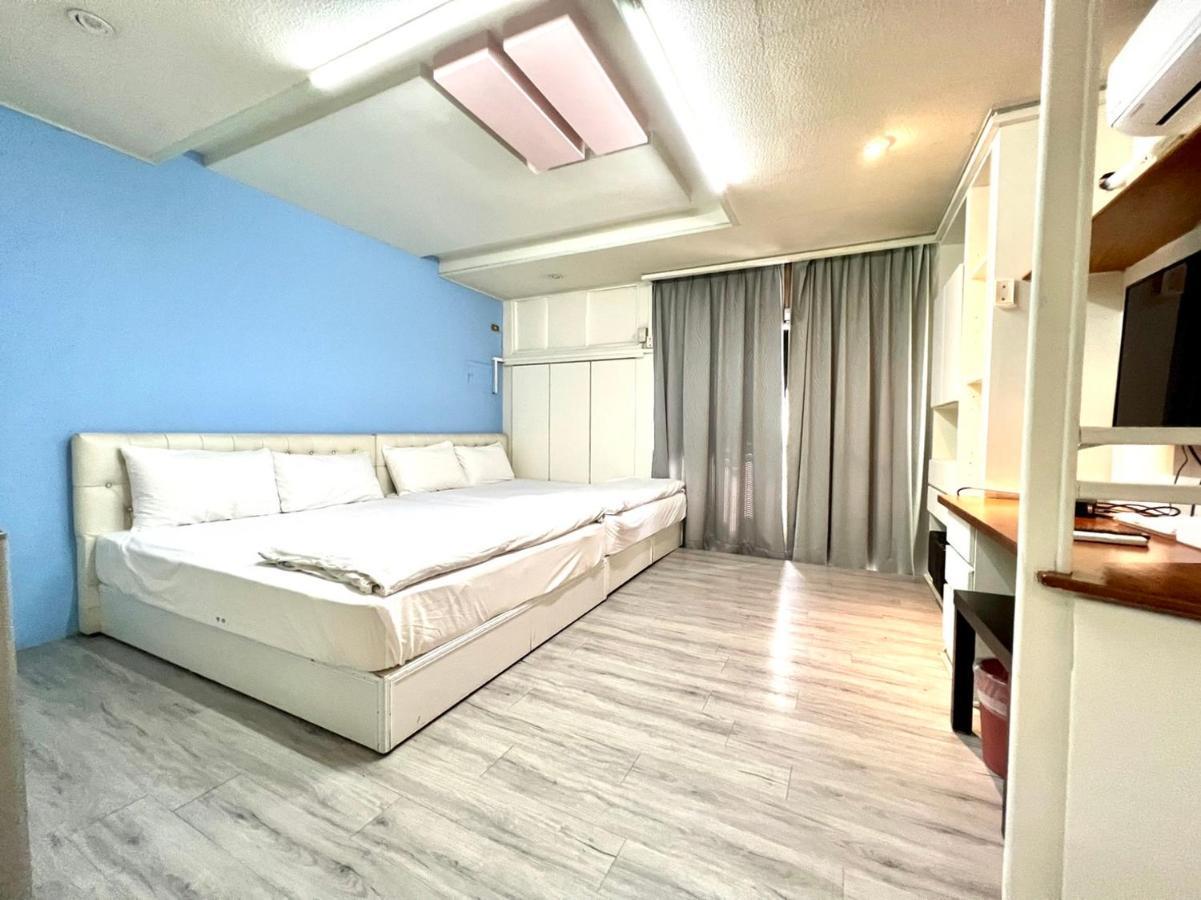 Apartmán 逢甲mickey House Tchaj-čung Exteriér fotografie